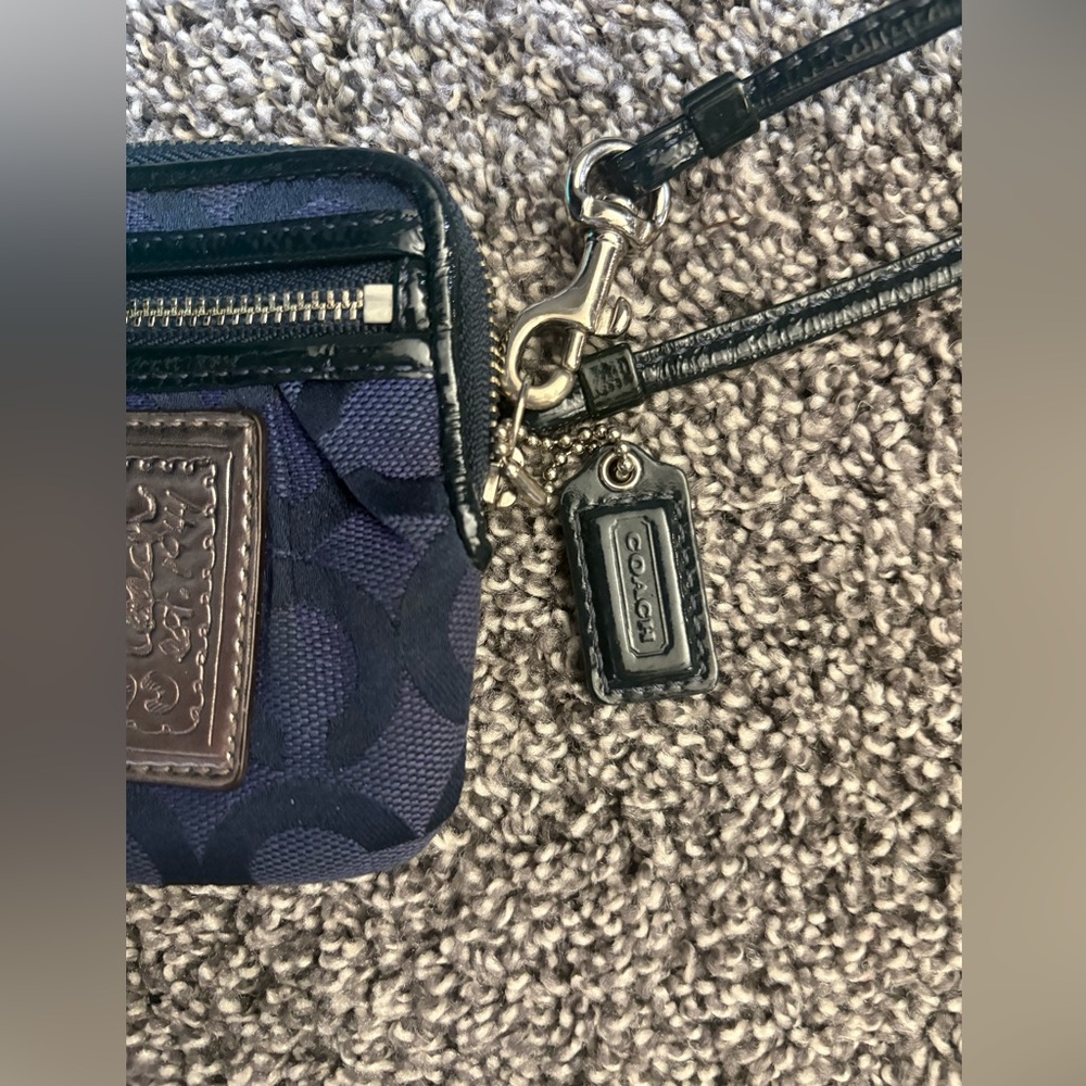 Coach Poppy op Art navy wristlet - Picture 4 of 7